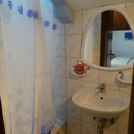 Pansion Belveder Bed & Breakfast 3*