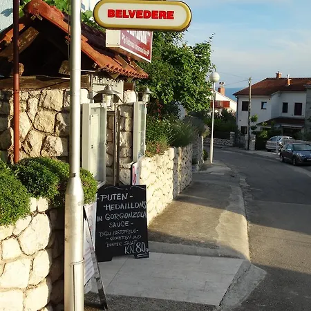 Frühstückspension Pansion Belveder 3*
