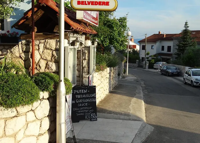 Bed & Breakfast Pansion Belveder 3*